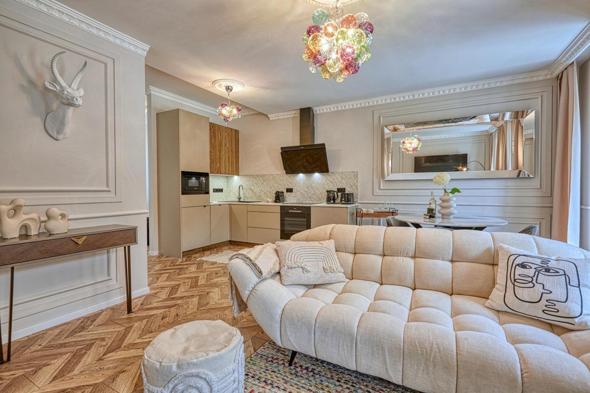The Doors Luxury Apartment Mosonmagyaróvár Dış mekan fotoğraf